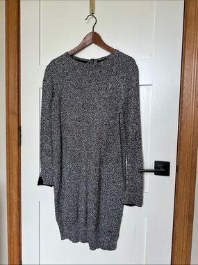 Women’s Long Sleeve Knit Dress in Black and White